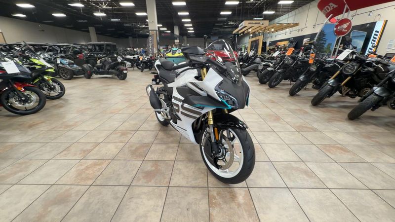New 2026 CFMOTO 450SS Image 4