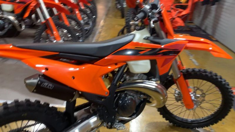 2025 KTM 300 XC Image 5