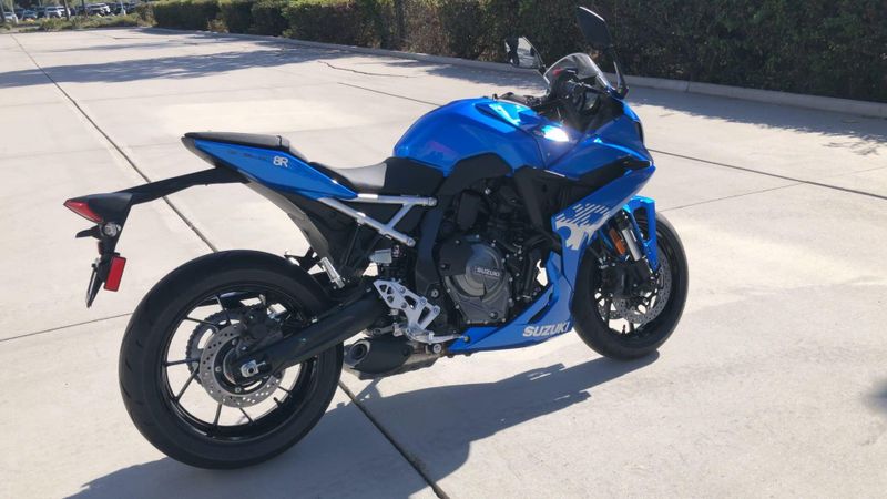 New 2026 Suzuki GSX-8R Image 9