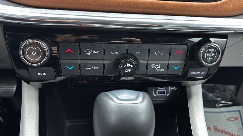 2023 Jeep Compass LimitedImage 12