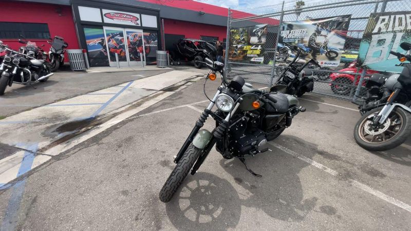 Used 2021 Harley-Davidson SPORTSTER IRON 883 Image 4