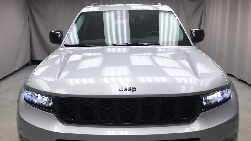 2024 Jeep Grand Cherokee L Limited 4x4Image 35