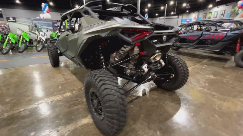 New 2026 Can-Am MAVERICK R MAX X RC WITH SMART-SHOX 999T DCT Image 2