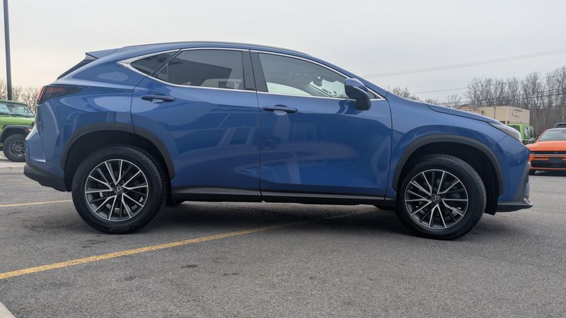 Used 2022 Lexus NX 350Image 4