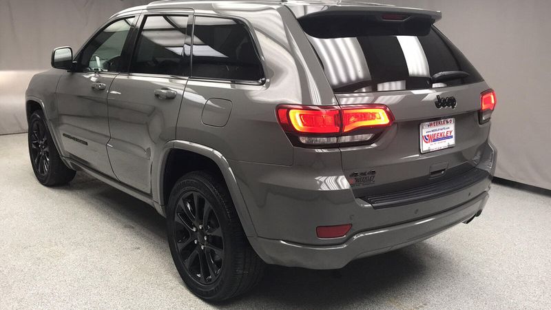 2021 Jeep Grand Cherokee Laredo XImage 18