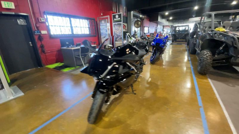 New 2027 Yamaha YZF-R9 Image 4