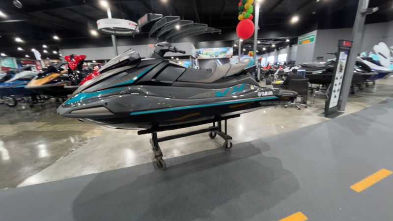 2023 Yamaha VX CRUISER  in a CARBON/TITAN exterior color. Del Amo Motorsports of Redondo Beach (424) 390-7811 delamomotorsports.com 