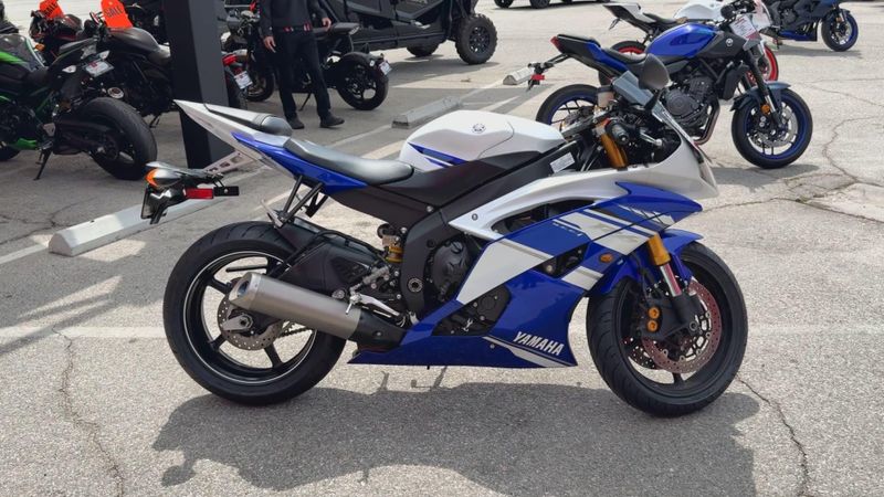 Used 2014 Yamaha YZF R6 Image 5