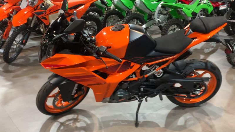 New 2024 KTM RC 390 Image 7