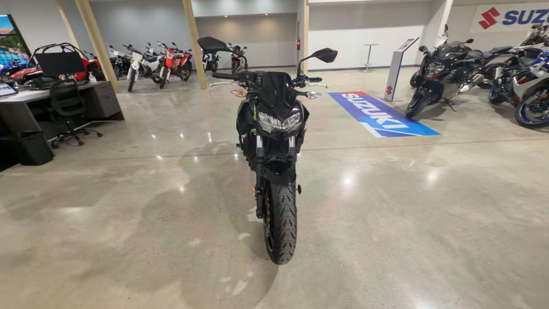 Used 2022 Kawasaki Z650  in a BLACK exterior color. Victorville Del Amo Motorsports 760-241-7387 delamomotorsportsofvictorville.com 