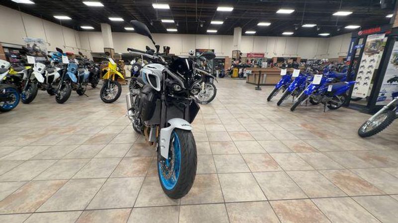 New 2026 Yamaha MT-10 Image 3
