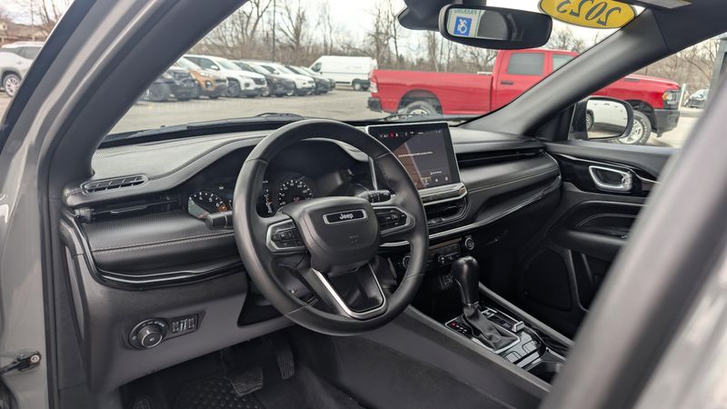 Used 2023 Jeep Compass AltitudeImage 19