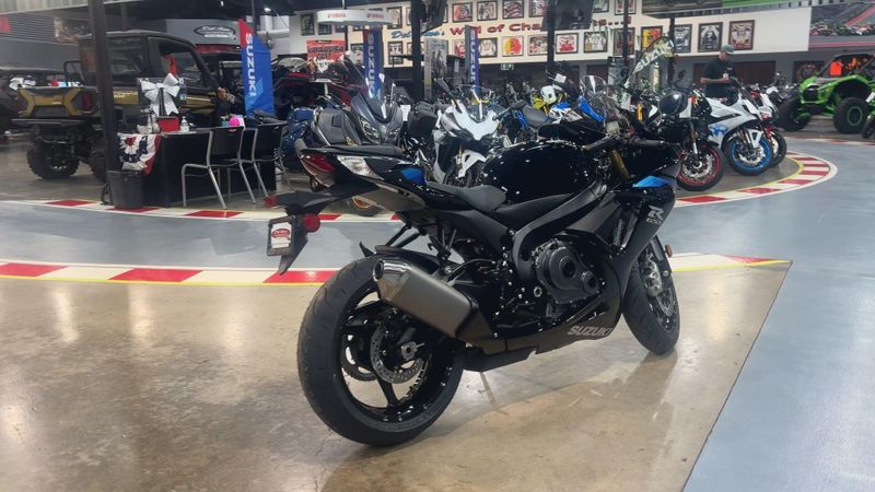 New 2027 Suzuki GSX-R750 Image 8