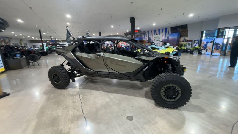 New 2026 Can-Am MAVERICK R MAX X RC WITH SMART-SHOX 999T DCT Image 7