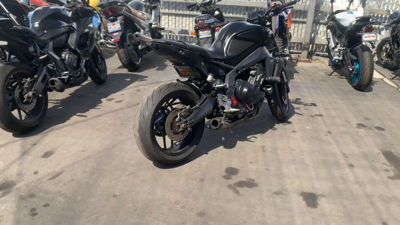 Used 2022 Yamaha MT-09 Image 9