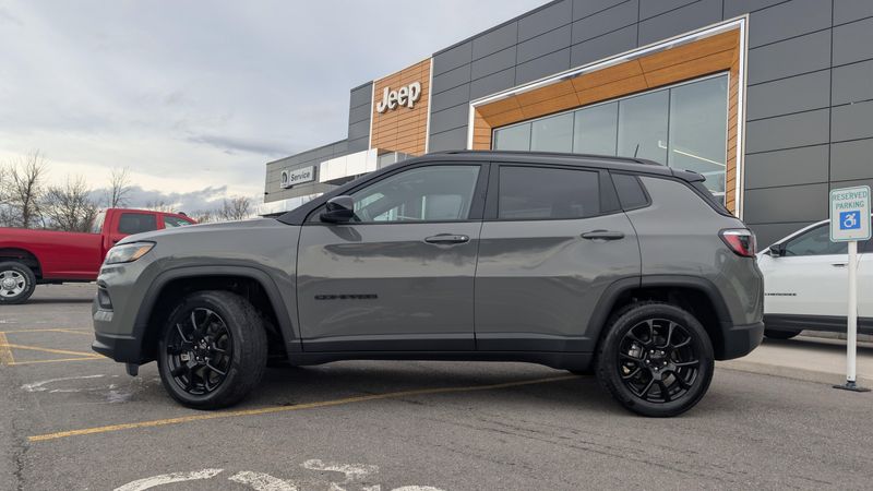 Used 2023 Jeep Compass AltitudeImage 8