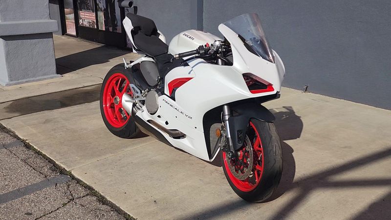 Used 2023 Ducati Panigale V2 Image 6