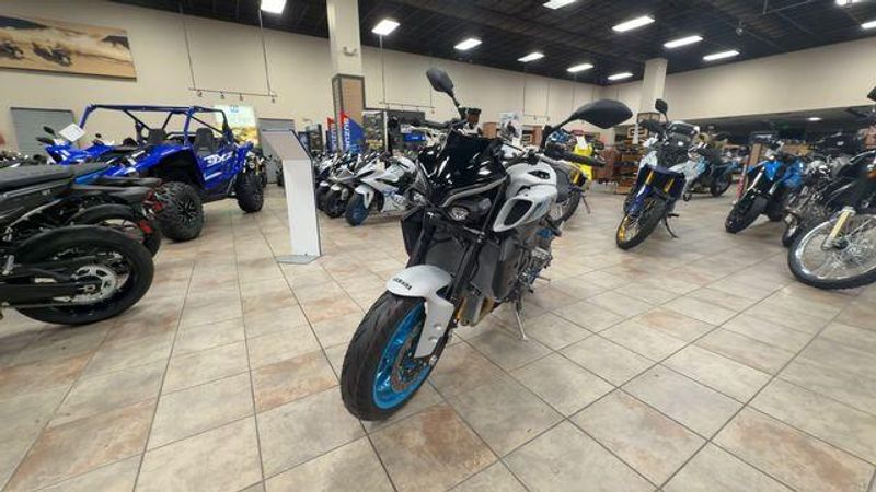 New 2026 Yamaha MT-10 Image 4