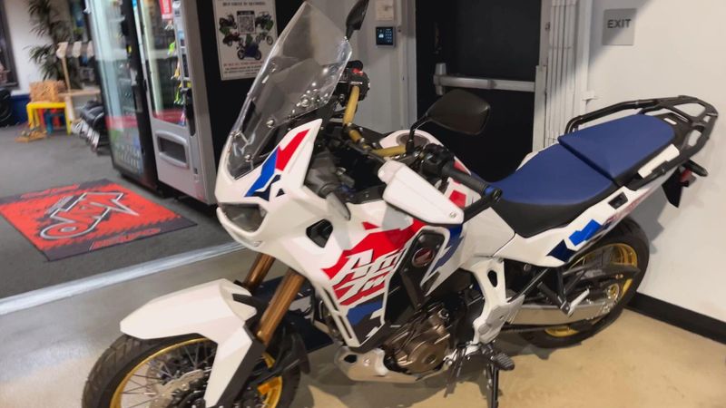 New 2026 Honda AFRICA TWIN DCT Image 2