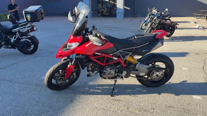 Used 2020 Ducati HYPERMOTARD 950 Image 5