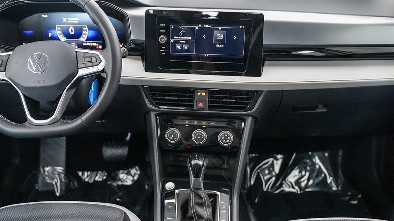 New 2025 Volkswagen Taos 1.5T SImage 14