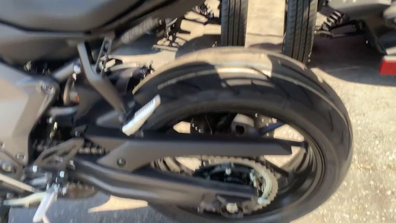 New 2025 Yamaha YZF-R7 Image 8
