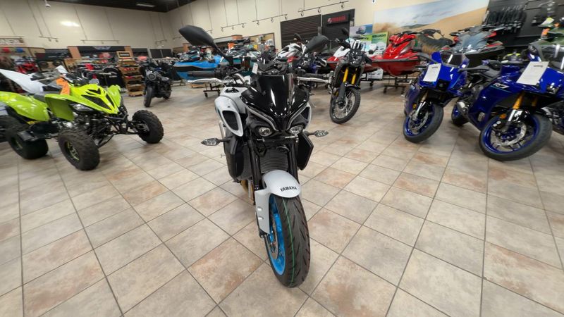 New 2026 Yamaha MT-10 Image 4
