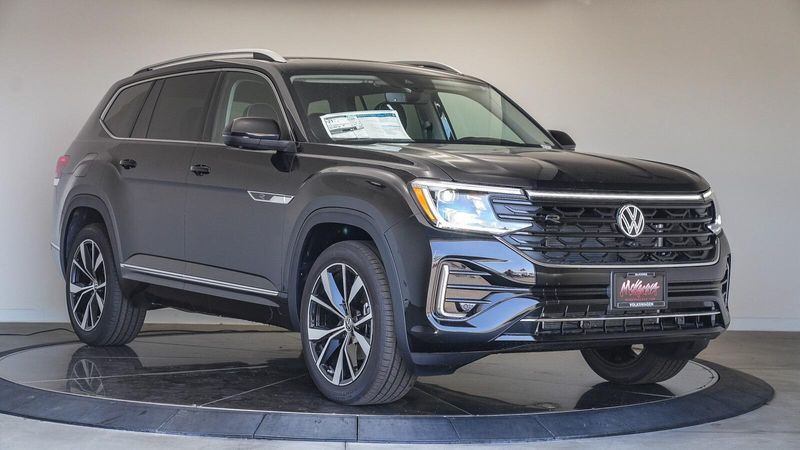New 2025 Volkswagen Atlas 2.0T SEL Premium R-LineImage 5