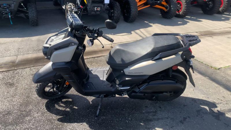 Used 2025 Yamaha ZUMA 125 Image 6