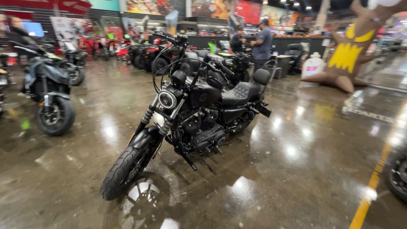 Used 2021 Harley-Davidson SPORTSTER IRON 883 Image 4