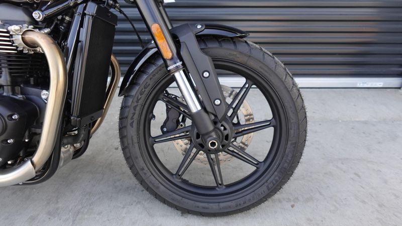 New 2025 Triumph Speed Twin 900 Base 
