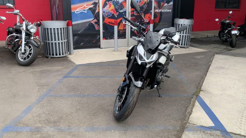 New 2025 Kawasaki Z900 ABS Image 3