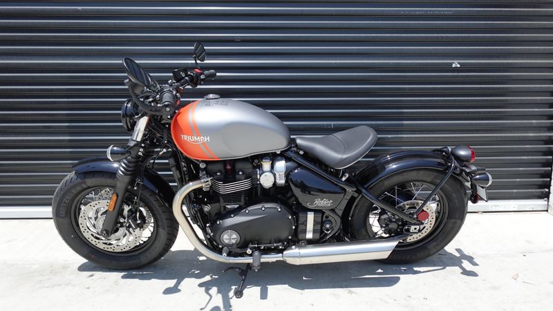 New 2025 Triumph Bonneville Bobber Euro 5a Base 
