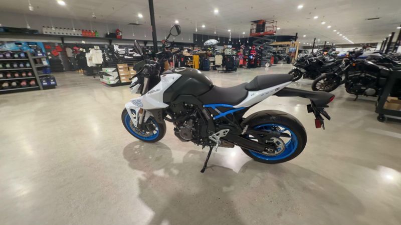 Used 2023 Suzuki GSX-8S  in a WHITE exterior color. Victorville Del Amo Motorsports 760-241-7387 delamomotorsportsofvictorville.com 