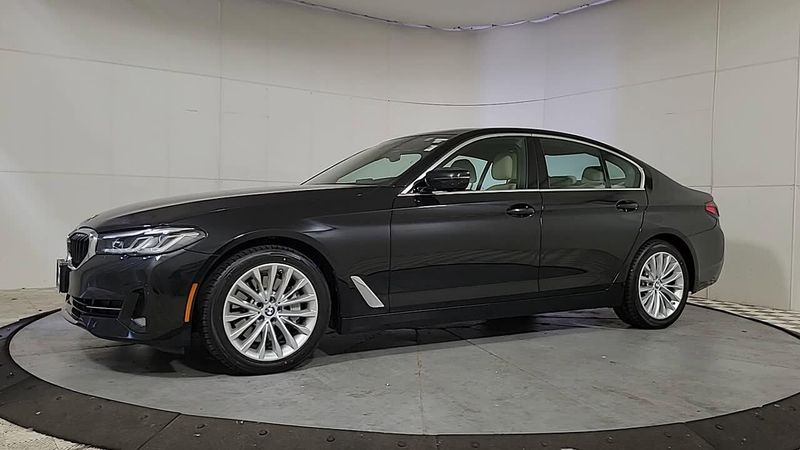2021 Bmw 530i xDrive photo 2