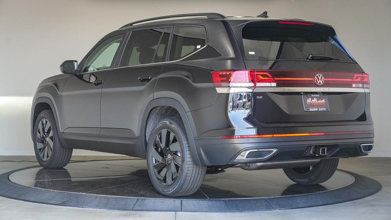 2025 Volkswagen Atlas 2.0T SE w/TechnologyImage 2
