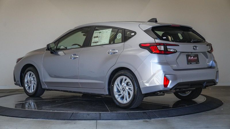 New 2025 Subaru Impreza BaseImage 2