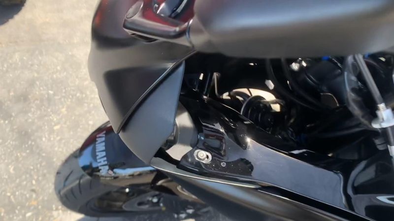 New 2025 Yamaha YZF-R7 Image 2