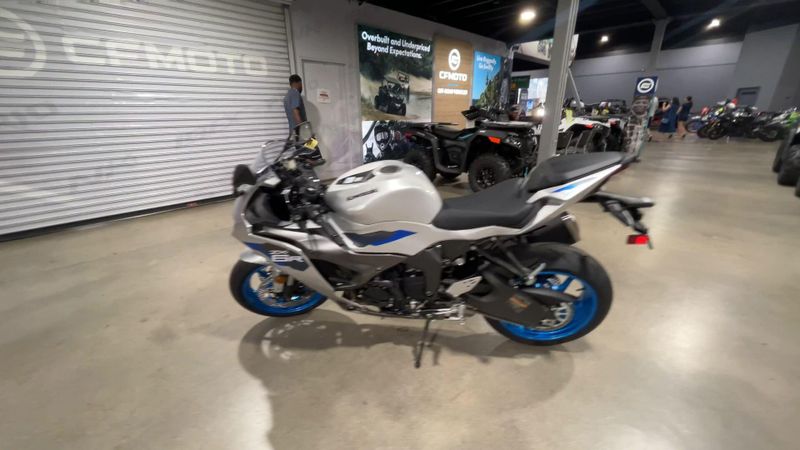 New 2027 Kawasaki NINJA ZX-6R ABS Image 5
