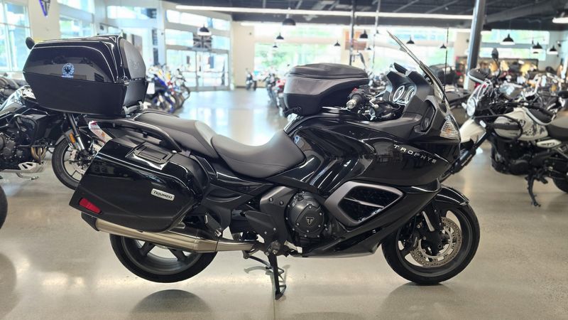 Used 2016 Triumph TROPHY SE 