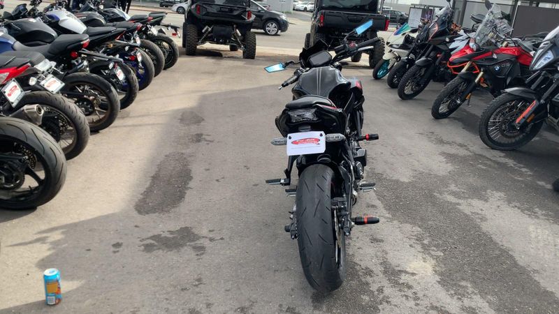 Used 2023 Kawasaki Z650 Base Image 8