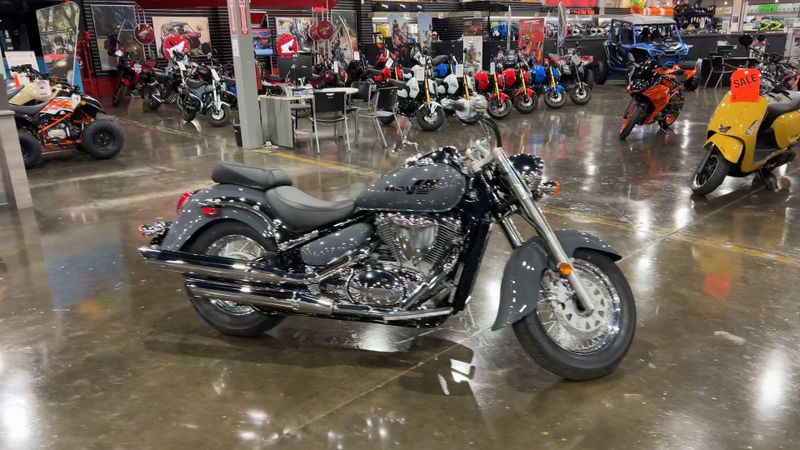 2025 Suzuki BOULEVARD C50  in a GRAY exterior color. Del Amo Motorsports of Redondo Beach (424) 390-7811 delamomotorsports.com 