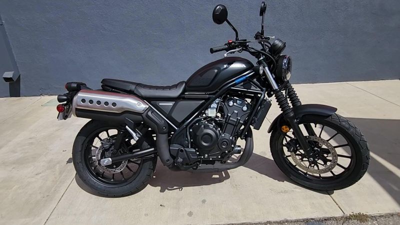 New 2025 Honda SCL500 Image 5