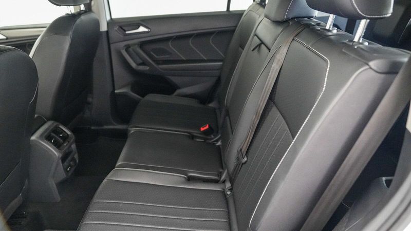 2022 Volkswagen Tiguan 2.0T SEImage 18