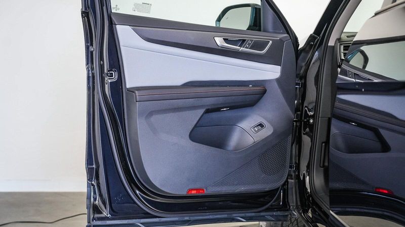 New 2025 Volkswagen Atlas 2.0T Peak EditionImage 21