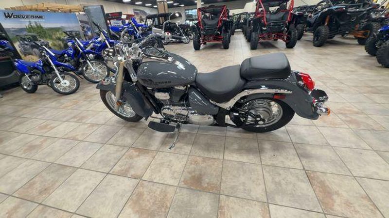 New 2025 Suzuki BOULEVARD C50 Image 9