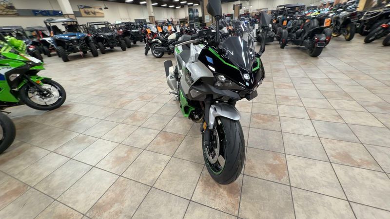 New 2024 Kawasaki NINJA 7 HYBRID ABS Image 4