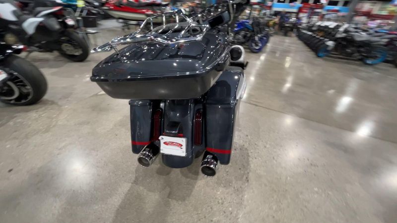 Used 2019 Harley-Davidson CVO STREET GLIDE Image 7