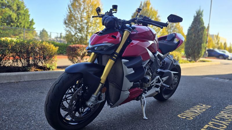 Used 2021 Ducati STREETFIGHTER V4S 