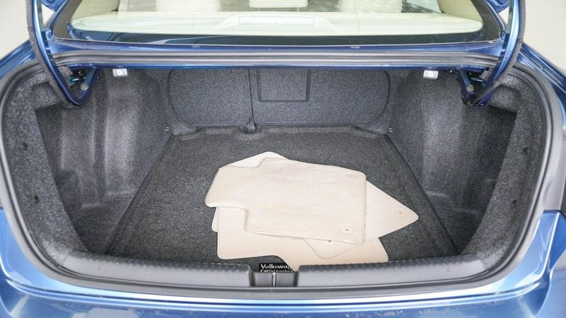2016 Volkswagen Jetta 1.8T SELImage 24